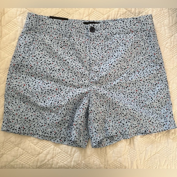 NWT BANANA REPUBLIC BLUE WITH PATTERN SHORT 5 inch inseam. Size 8 - Picture 1 of 7